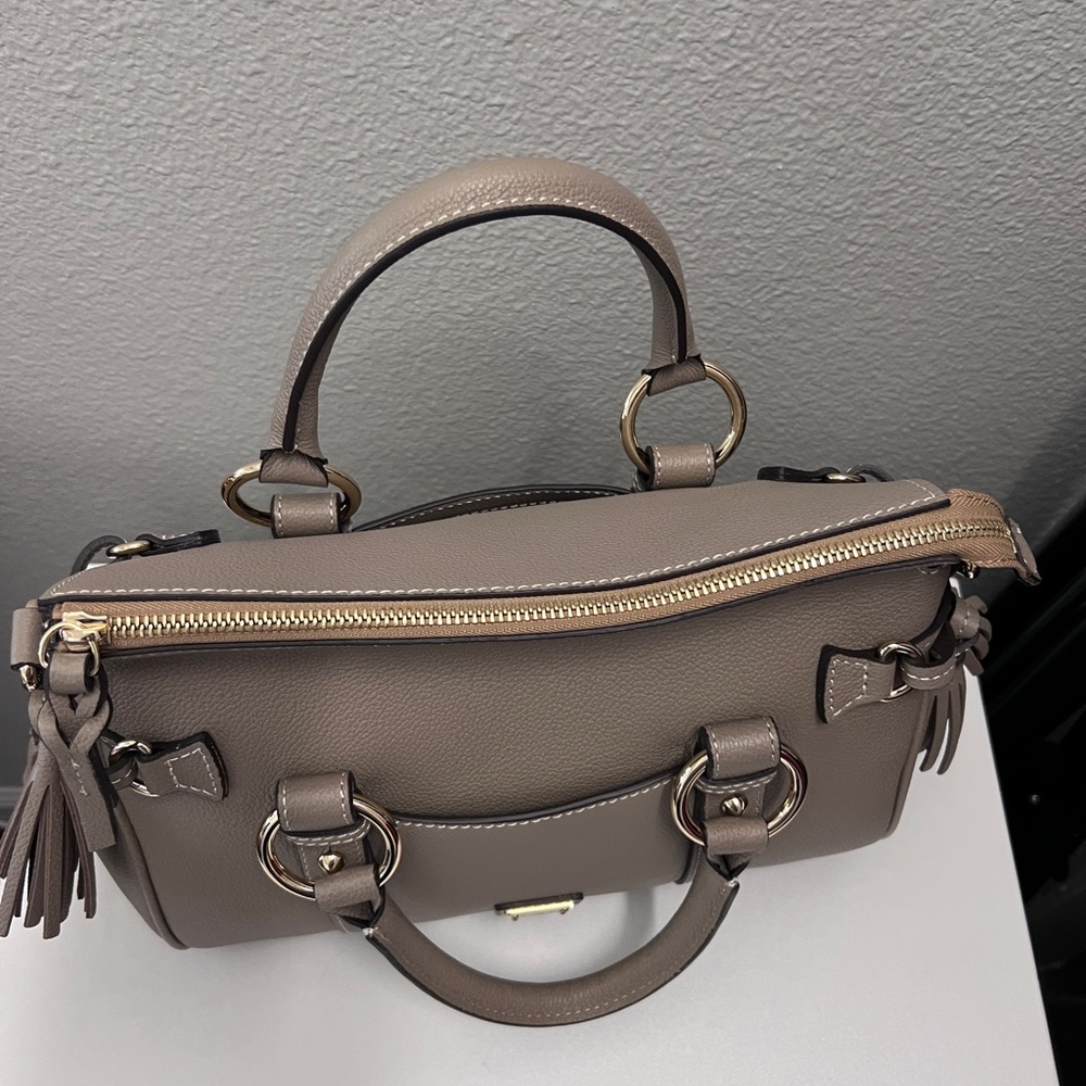 Dooney and Bourke Sorrento Satchel 30 with pockets - Picture 3 of 8